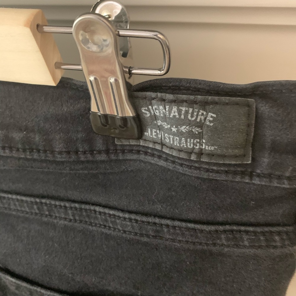 Black Levi Skinny Jeans - Picture 3 of 5